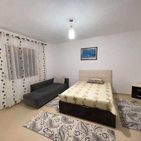 Guri Guest House Pogradec Extérieur photo
