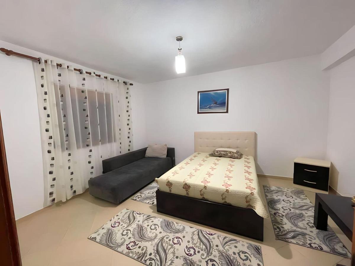 Guri Guest House Pogradec Extérieur photo