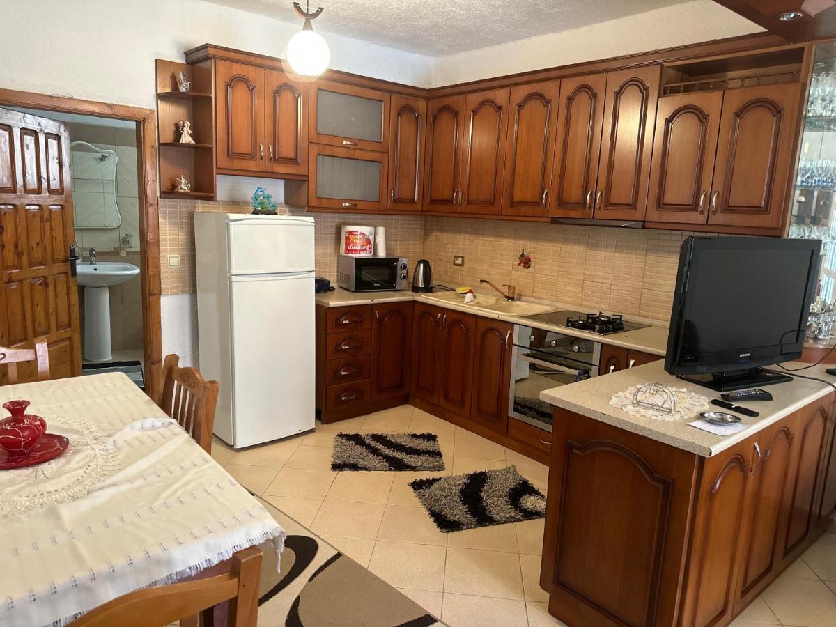 Guri Guest House Pogradec Extérieur photo